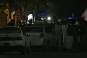 STRAVIČNA EKSPLOZIJA U KABULU, BROJE SE MRTVI: Razorna detonacija tokom večernje molitve u džamiji (UZNEMIRUJUĆI VIDEO)