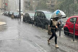 NEVREME SE SRUČILO NA BEOGRAD! RHMZ najavio: U naredna 2 sata u ovom delu Srbije PLJUSAK