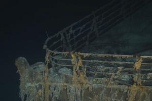 POTRAGA ZA PODMORNICOM S TURISTIMA: Obilazili olupinu Titanika i NESTALI BEZ TRAGA, angažovana Obalska straža u SAD (FOTO)
