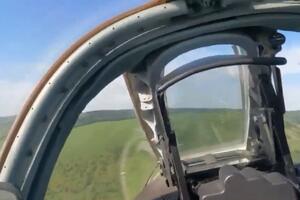 ŠOK SNIMAK IZ KOKPITA: Ukrajinska PVO pogodila ruski SU-25, pilot se katapultirao i preživeo AVION EKSPLODIRAO (VIDEO)