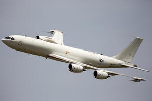 E-6B MERKURI RAZMEŠTEN NA ISLAND: Na dan kad je Rusija suspendovala START-3 pojavio se avion za vezu sa nukelarnim podmornicama