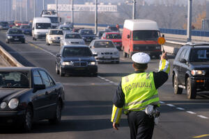VOZAČI PAŽNJA! Policija kreće u celodnevne kontrole saobraćaja, pravila su jasna - OVAJ PREKRŠAJ ĆE SE STROGO KAŽNJAVATI
