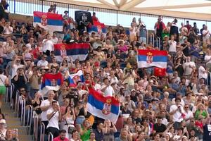 VIJORE SE SRPSKE ZASTAVE U AUSTRALIJI! Novak ima spektakularnu podršku u finalu! (FOTO)
