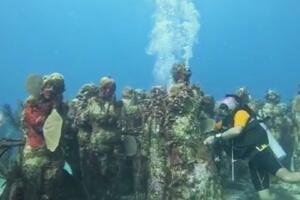 SPOMENICI NA 10 METARA POD MOREM! Skulpure će postati stanište za brojne korale, a veličanstven prizor snimio čačanski ronilac