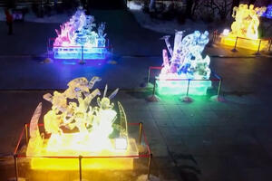 HLADNI SEVER KINE: Skulpture od leda pokazuju lepotu zime! VIDEO