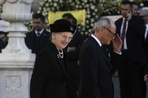NIKADA NISAM VIDELA TAKO HLADNE OČI Danska kraljica o susretu sa Putinom: Mislio je da može da pocepa Evropu, ali nas je ujedinio