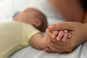 PRAVILNA NEGA BEBA DOPRINOSI JAČANJU IMUNOG SISTEMA: Negovanje beba zahteva posebnu pažnju