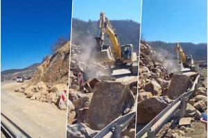NESTVARNA SLIKA KOD RAŠKE: Čitave gromade kamenja sručile se na put, ogromne stene uništile bankinu (VIDEO)