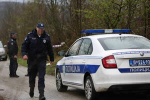 UKRAO MESO OD 900 EVRA IZ KLANICE, PA NAPRAVIO KARAMBOL: Policija u Boru uhapsila muškarca, poslodavac ga prijavio za krađu