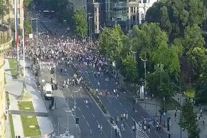 U BEOGRADU DANAS DESETI PROTEST DELA OPOZICIJA: Šetnja do PU za grad Beograd