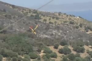 TRAGIČAN EPILOG U GRČKOJ: Dva pilota POGINULA u padu kanadera tokom gašenja požara! (VIDEO)
