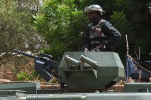 FRANCUSKE SNAGE NAPALE NIGER? Vojna hunta tvrdi da su na meti položaji nacionalne garde PODIGNUTA UZBUNA ŠIROM ZEMLJE
