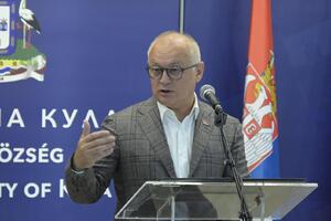 MINISTAR GORAN VESIĆ: Ravnomeran razvoj jača Srbiju, za projekte opštinama 100 miliona dinara!