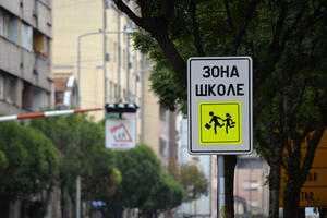 AMSS UPOZORAVA: U gradovima se danas očekuje pojačan saobraćaj! Potrebna dodatna pažnja u zonama škola