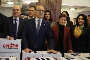 VUČEVIĆ UVEREN U POBEDU SNS: Za samo četiri sata svojim potpisima listu podržalo više od 92.600 birača
