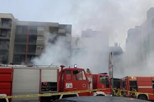 VELIKI POŽAR PROGUTAO PIJACU U SARAJEVU: Zbog vatrene stihije PUCALA STAKLA na okolnim zgradama, šteta OGROMNA (VIDEO)