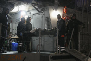 DRAMA U GRČKOJ: Potonuo teretni brod, more odnelo 13 članova posade, jedinog preživelog pronašli kako se DRŽI ZA BURE (FOTO)