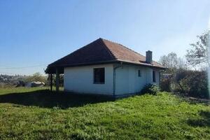 DA LI JE OVO REALNO: Sređenu kuću na pola sata od Valjeva, na kilometar od jezer, prodaje za 400 evra po kvadratu! FOTO
