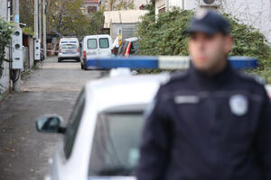 VELIKA AKCIJA POLICIJE U BEOGRADU, UHAPŠENO DESETORO: 7 muškaraca i 3 žene oštetili poznatu firmu za više od 1,5 miliona dinara