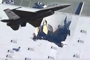 AMERIČKI F-16 PAO U JUŽNOJ KOREJI: Nesreća tokom trenažnog leta, borbeni avion zakucan u stovarište, pilot se KATAPULTIRAO (FOTO)