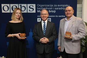 MISIJA OEBS-A U SRBIJI: Dejan Stojanović dobio nagradu "Ličnost godine"