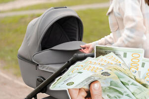 ZA PRVENCA STIŽE 10 PUTA VIŠE NOVCA: Roditeljski dodatak pre 12 godina bio svega 305 €, sada ponovo povećan!