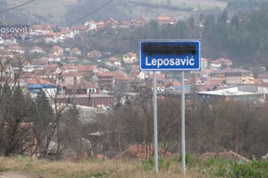 UGROŽENI SRBI NE ŽELE DA ĆUTE! Precrtani albanski nazivi mesta na novim tablama na severu KiM