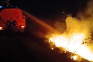 VATROGASCI U BORBI SA VATRENOM STIHIJOM: Požar izbio na kanalu DTD (VIDEO)