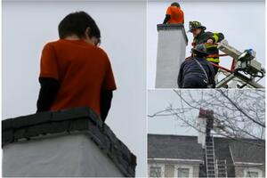 DRAMATIČNA SCENA Dečak se zaglavio u dimnjaku kuće, na teren hitno stigli vatrogasci, a sve to posmatrao njegov MLAĐI BRAT (VIDEO)