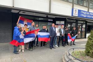 IZBORI U BEOGRADU Ruska stranka predala listu, slogan "Srbi i Rusi braća zauvek"