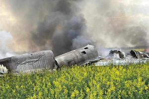 PAO RUSKI STRATEŠKI BOMBARDER: Moćni Tu-22M3 se srušio nakon BORBENOG ZADATKA u Ukrajini! TRAGA SE ZA PILOTIMA (FOTO)