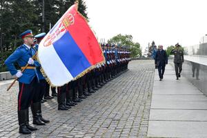 DAN VOJSKE Vučević položio venac na Avali: Kultura sećanja nas obavezuje da se večno klanjamo senima junaka za oslobođenje Srbije