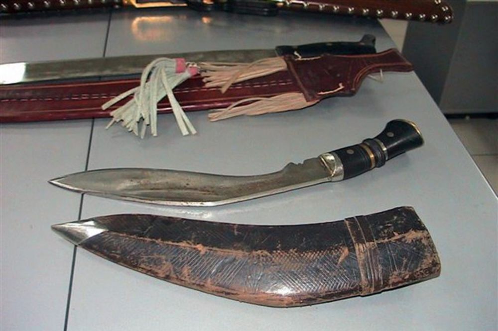 Samurajskim mačevima krenuli na premijera