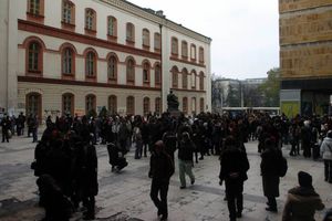 Protest studenata u podne ispred Rektorata