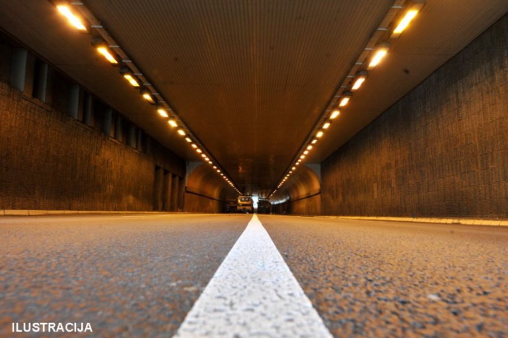 Obustava saobraćaja u tunelima na CG granici