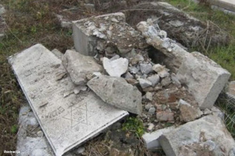 VANDALIZAM: Osnovci rušili spomenike na Jevrejskom groblju