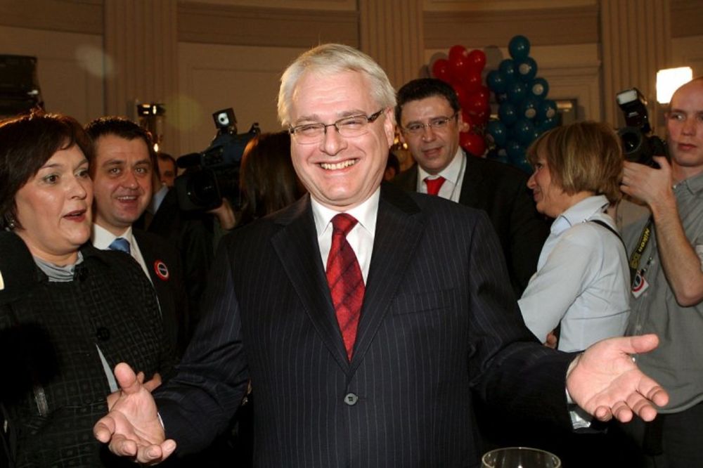 Josipović se pravda što Hrvatska nije podržala Vuka Jeremića