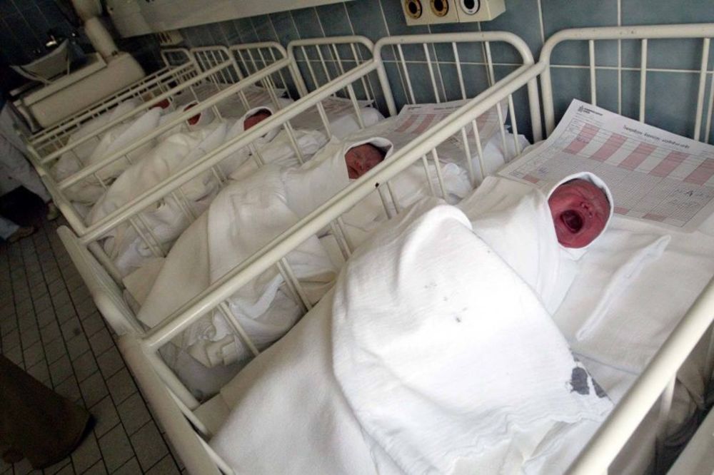 LEPA VEST: U Pirotu se rodila 21 beba više!