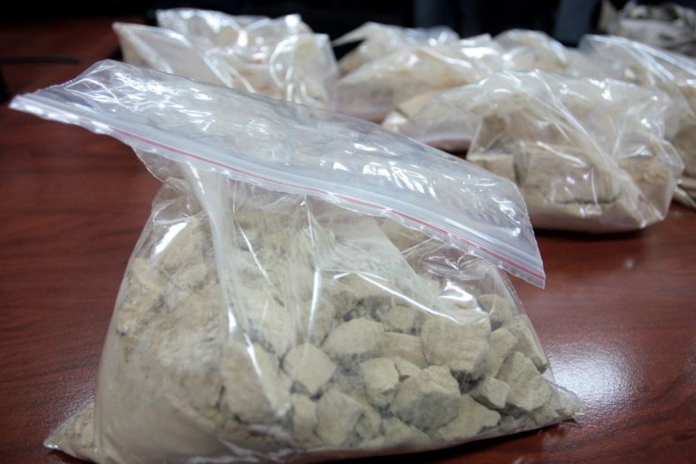 Zaplenjeno šest kilograma heroina, šestoro uhapšeno