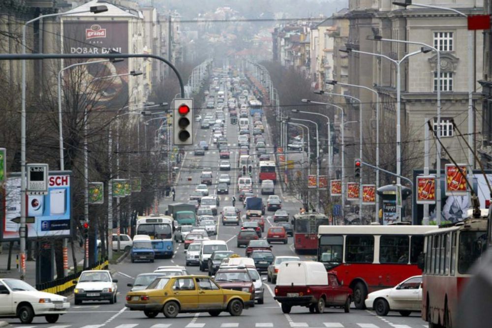 GUŽVA U BEOGRADU: Uoči Nove godine povećan broj vozila na ulicama