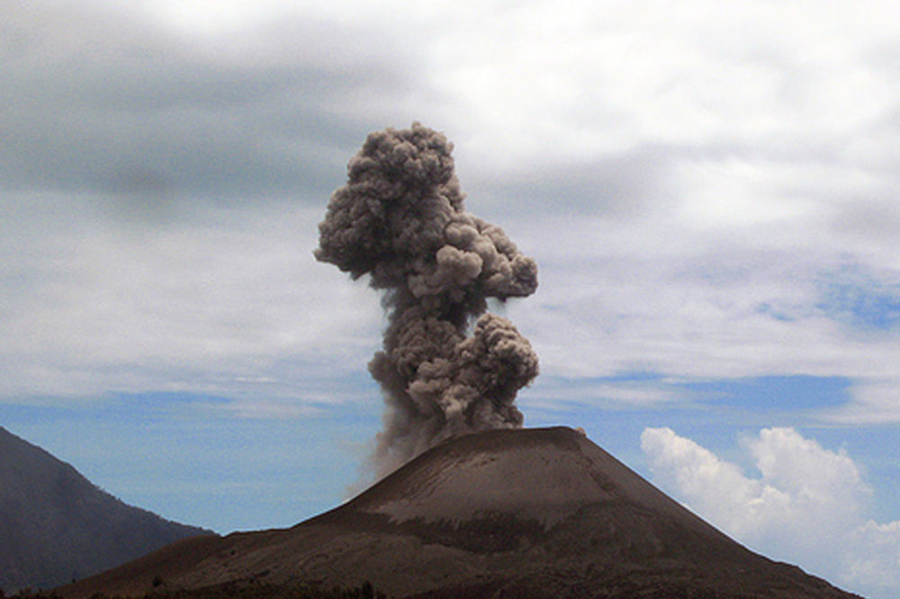PROBUDIO SE: Erupcija Popokatepetla