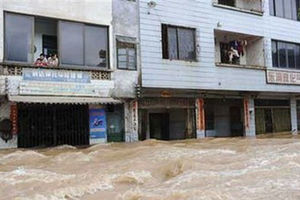 Naređena evakuacija 400.000 ljudi zbog poplava