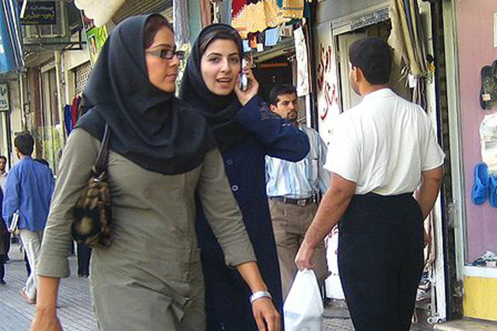 Masovno hapšenje "vulgarno" obučenih Iranki