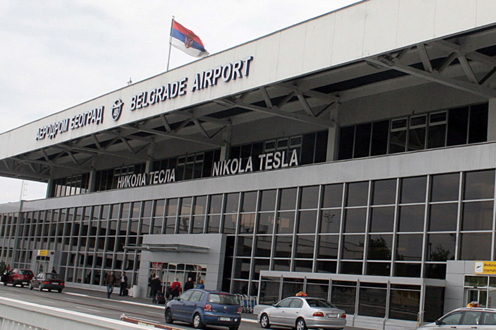 Putnici se potukli na letu Majorka-Beograd