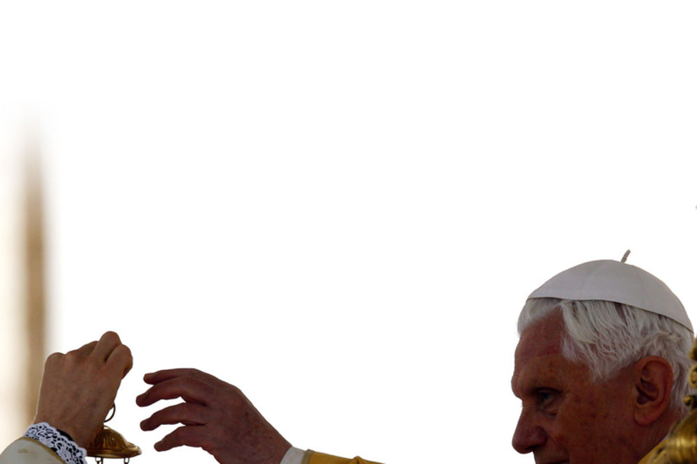 Bivši papa Benedikt: Nisam prikrivao zlostavljanje dece