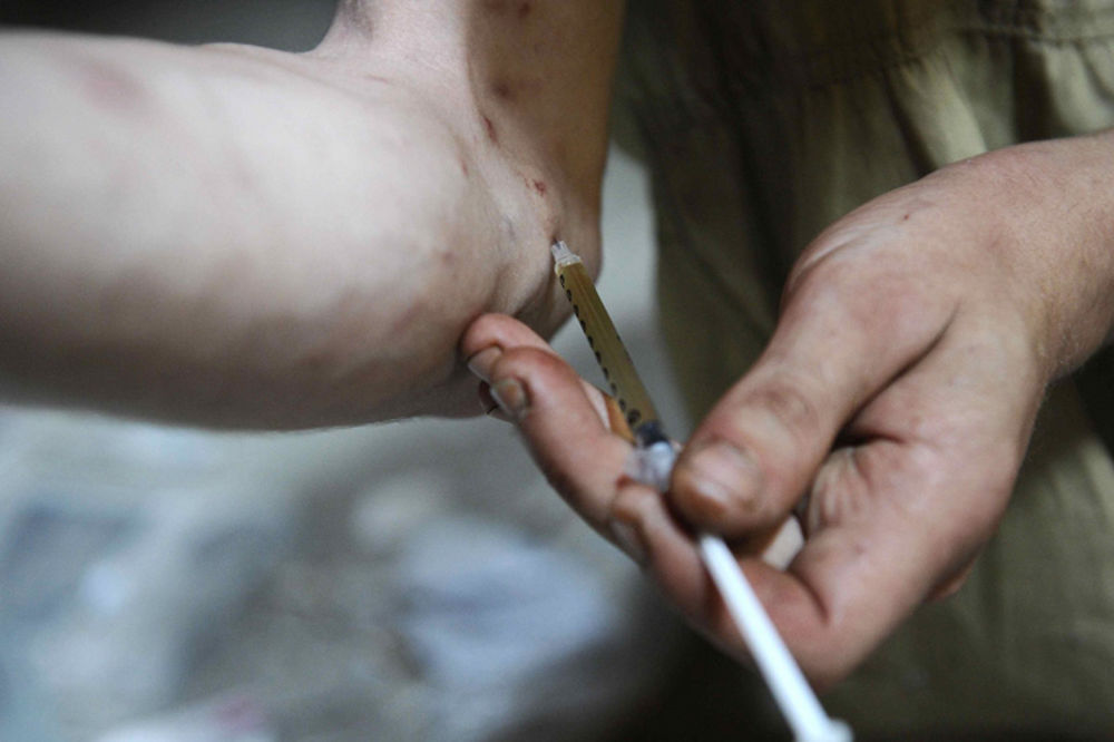LEGALNO SE BODU: U Grčkoj otvorena soba za narkomane