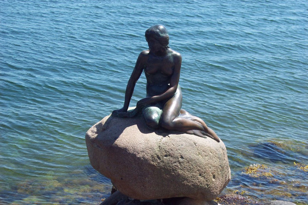 Statua Male sirene u Kopenhagenu napunila 100 godina