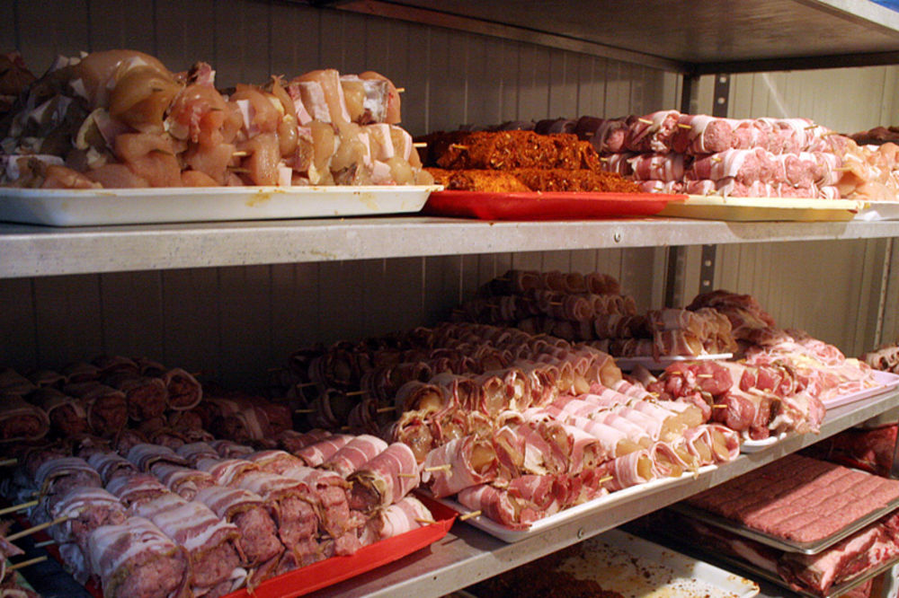 Iz trgovina povučeno više od 10 tona mesa