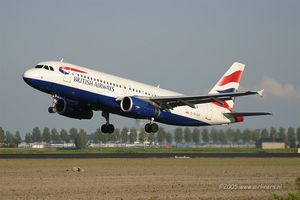 STOTINE LETOVA OTKAZANO: Avio-saobraćaj nad Britanijom se normalizuje