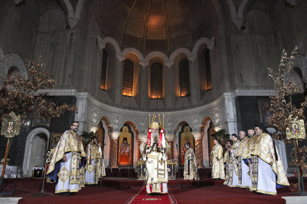 Ponoćna vaskršnja liturgija u Hramu svetog Save